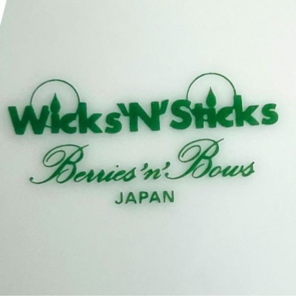 Broken Japan Bone China Artisan Pendant from Berries & Bows Wicks n Sticks Plate - Picture 11 of 14